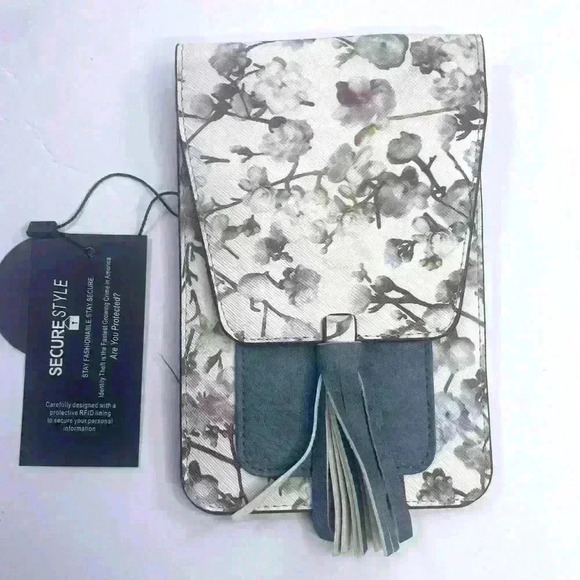 K.Carroll Harper Crossbody belt phone wallet case identity left RFID lining - Picture 2 of 8